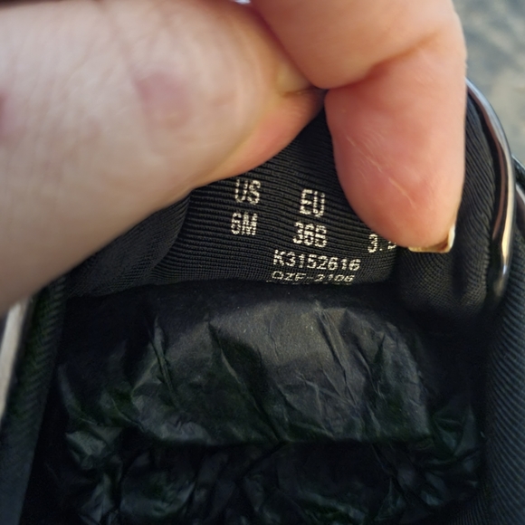 DKNY Women's Athletic Everyday Dalla-Wedge Sneaker pewter 6 NEW - Picture 7 of 8